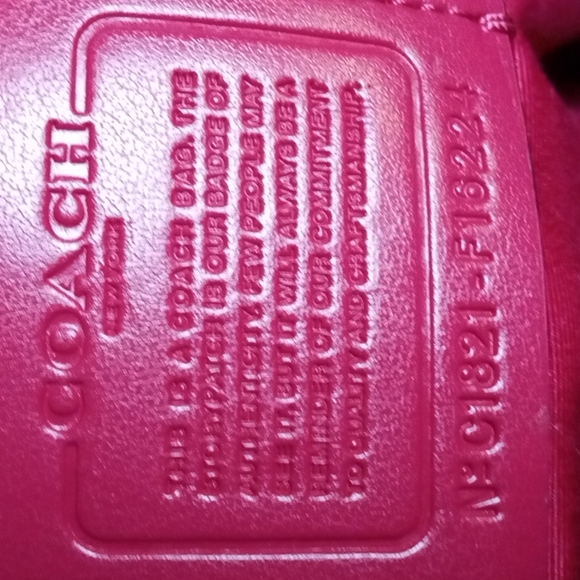 NEW - COACH 3pc Matching Large Red Metallic Tote, Wallet, and Wristlet Set - Picture 10 of 16